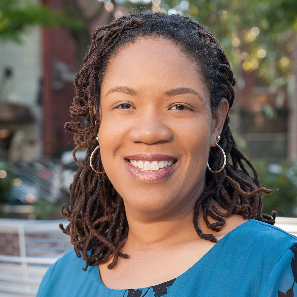 Qiana Whitted headshot